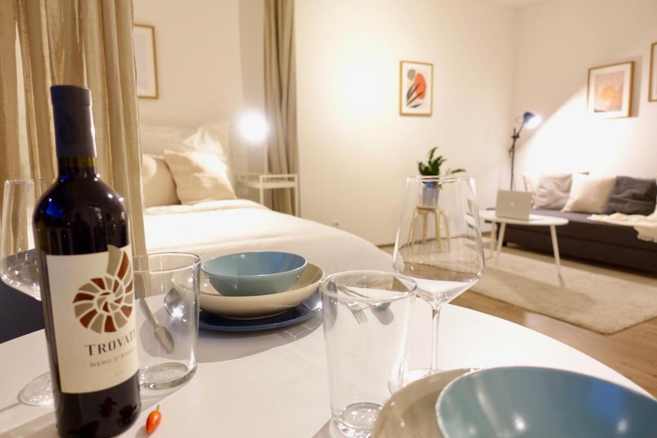 Neu - Gemuetliches Und Modernes Apartment Mit Stellplatz Koblenz  Bagian luar foto
